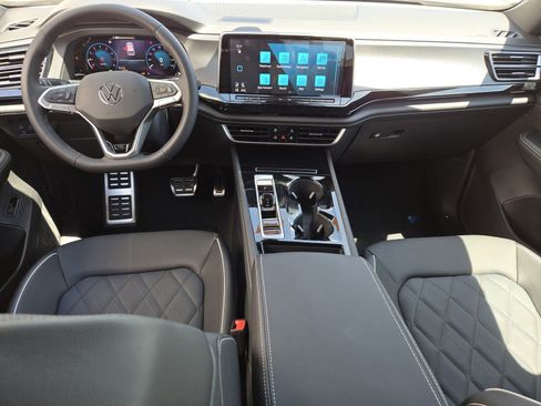 New 2024 Volkswagen Atlas Cross Sport SEL Premium R-Line AWD/4WD image 9