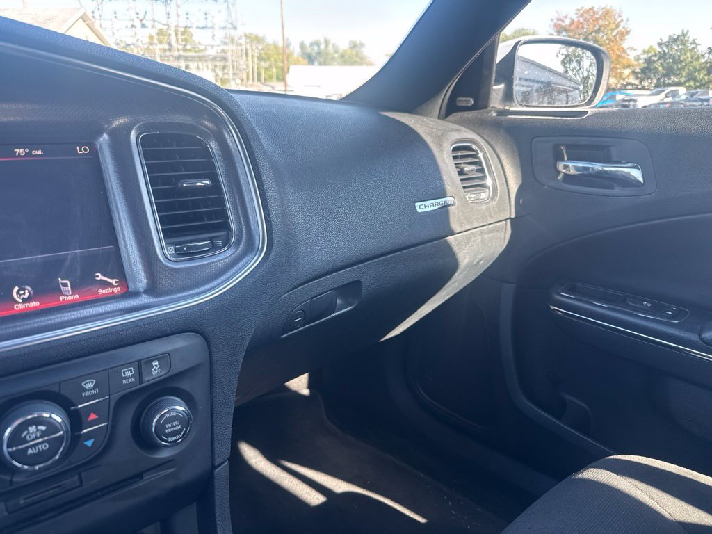 Used 2014 Dodge Charger SXT RWD image 37