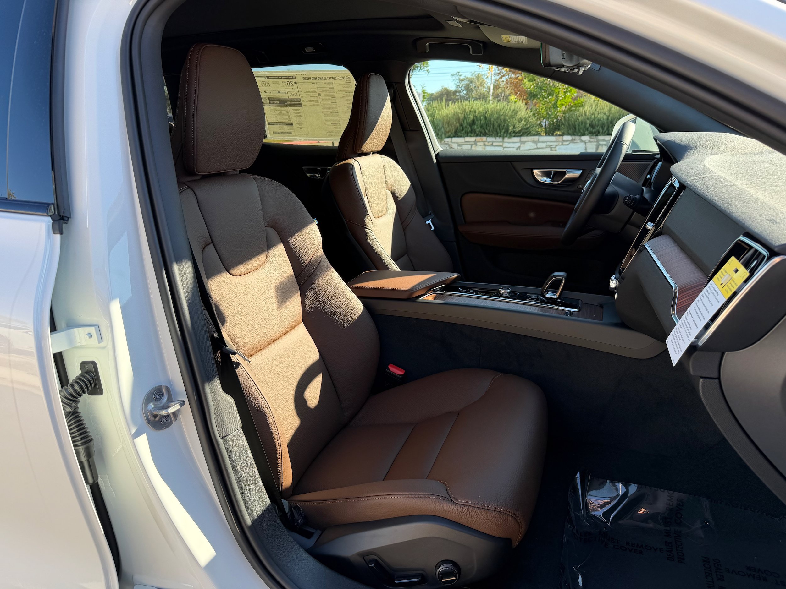 New 2026 Volvo V60 B5 Cross Country Plus w/ Protection Package Premier AWD/4WD image 8