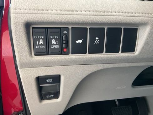 New 2026 Honda Odyssey EX-L image 9