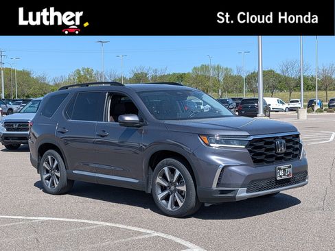 Used 2024 Honda Pilot Elite image 1