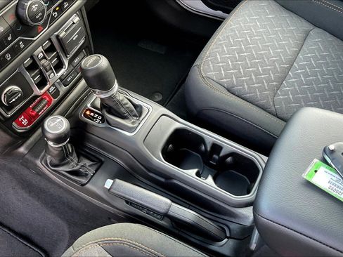 New 2025 Jeep Gladiator Mojave w/ Safety Group image 10