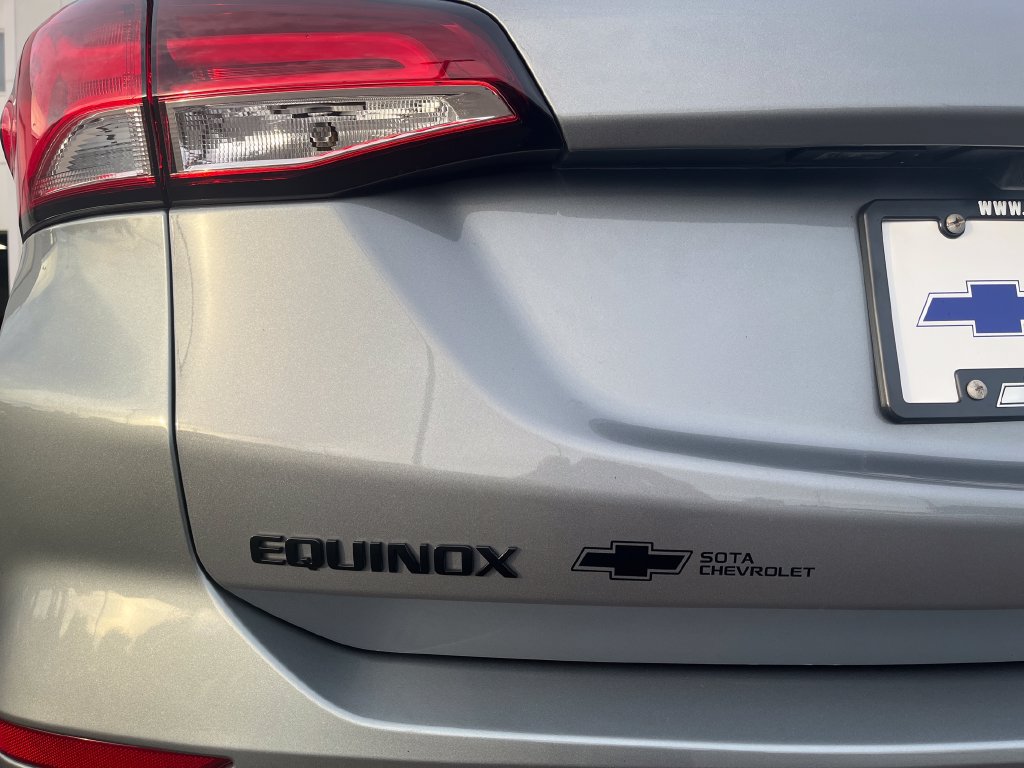 Used 2023 Chevrolet Equinox RS w/ LPO, Floor Liner Package AWD/4WD image 32