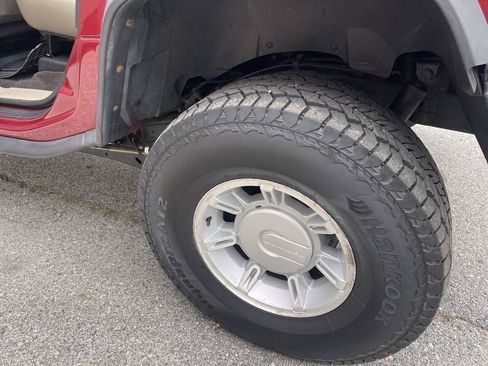 Used 2003 HUMMER H2 w/ Preferred Equipment Group AWD/4WD image 31