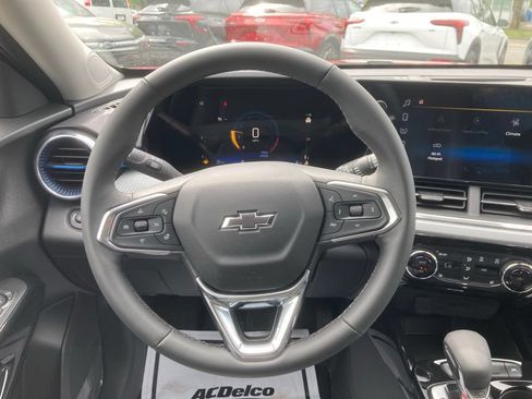 New 2026 Chevrolet Trax LT w/ Midnight Edition FWD image 12