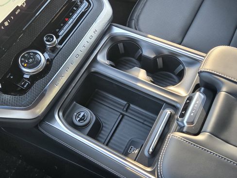 New 2026 Ford Expedition Max Platinum w/ Stealth Appearance Package image 22