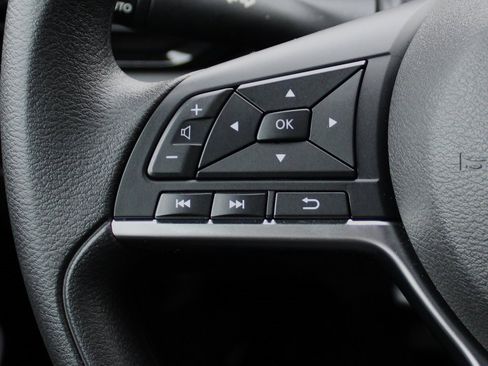 Certified 2025 Nissan Sentra SV image 30