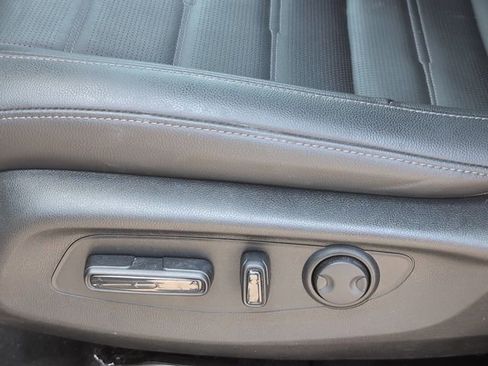 Used 2025 Honda CR-V EX-L image 14
