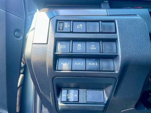 Used 2024 Toyota Tacoma TRD Off-Road image 15