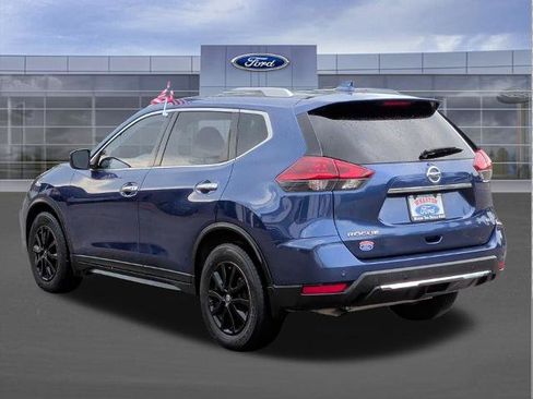 Used 2020 Nissan Rogue SV FWD image 4
