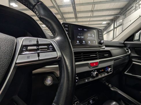 Used 2020 Kia Telluride S w/ S 8 Passenger Seating Package AWD/4WD image 28