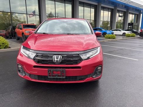 Certified 2026 Honda Odyssey Touring image 3