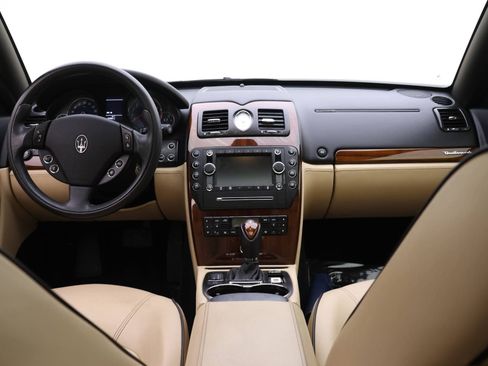 Used 2010 Maserati Quattroporte image 8