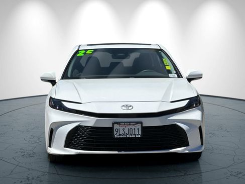 Used 2025 Toyota Camry LE w/ Convenience Package FWD image 9