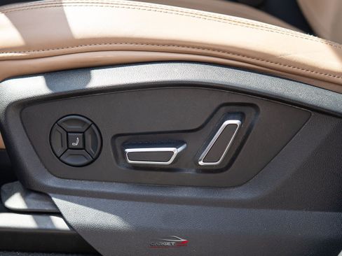 Used 2019 Audi Q8 Prestige AWD/4WD image 39