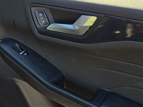 Used 2025 Ford Escape ST-Line image 13