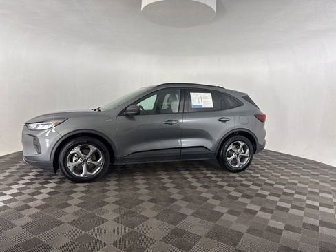 Used 2025 Ford Escape ST-Line image 4