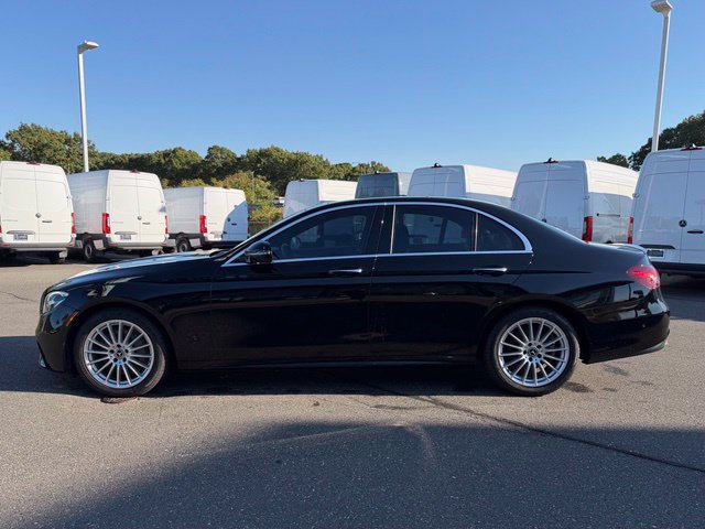 Used 2021 Mercedes-Benz E 350 4MATIC Sedan image 4