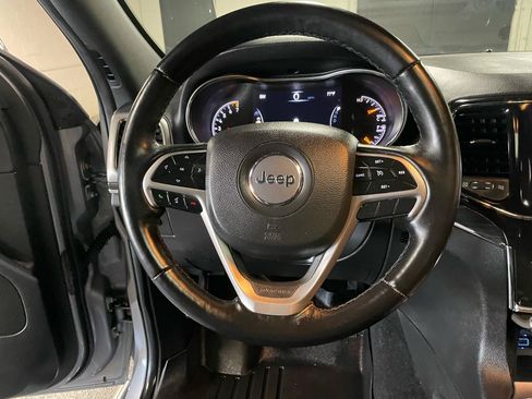 Used 2021 Jeep Grand Cherokee Limited AWD/4WD image 15