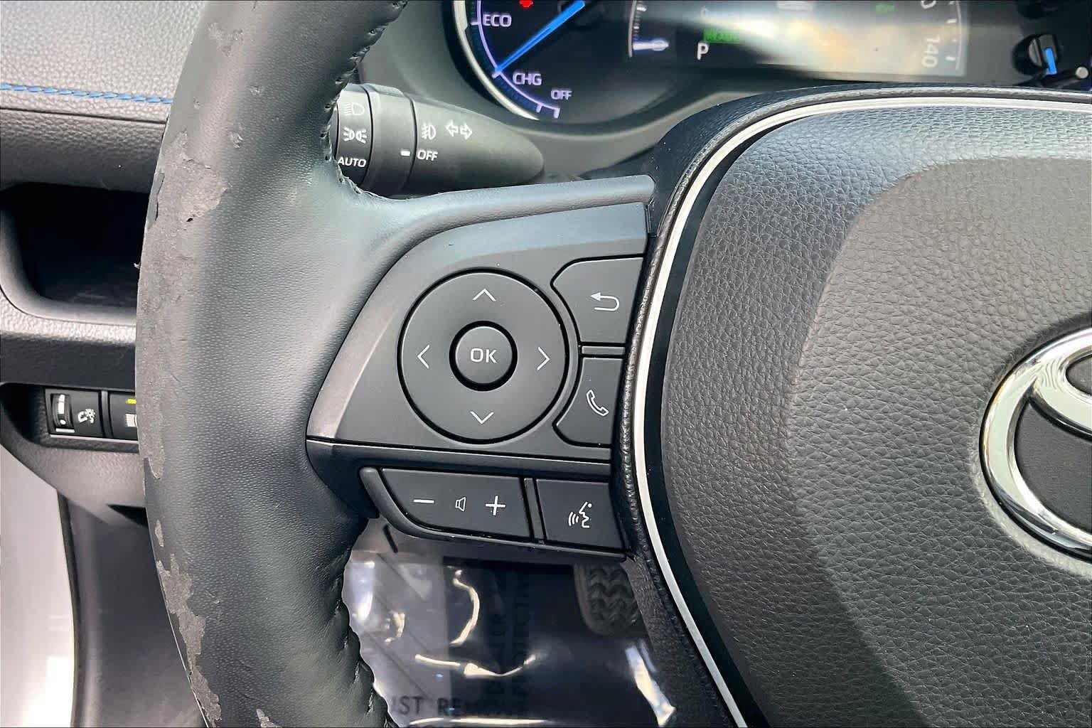 Used 2019 Toyota RAV4 XSE AWD/4WD image 25