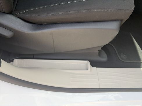Used 2023 Chrysler Voyager LX FWD image 39
