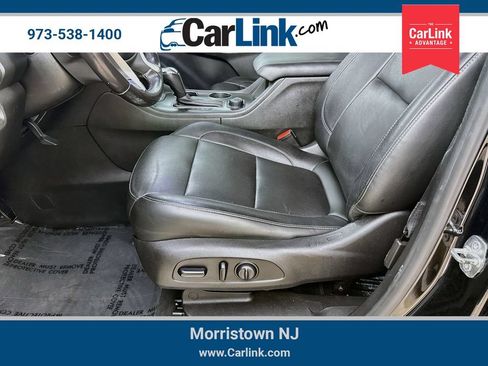 Used 2019 GMC Acadia SLT AWD/4WD image 23