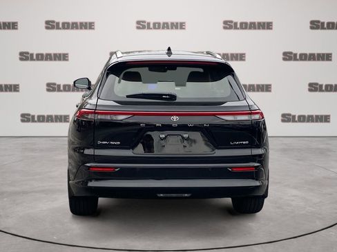 Used 2025 Toyota Crown Signia image 4