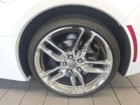 Used 2015 Chevrolet Corvette Stingray Coupe w/ 2LT Preferred Equipment Group image 6
