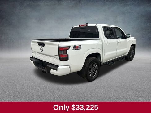 Used 2025 Nissan Frontier SV image 4