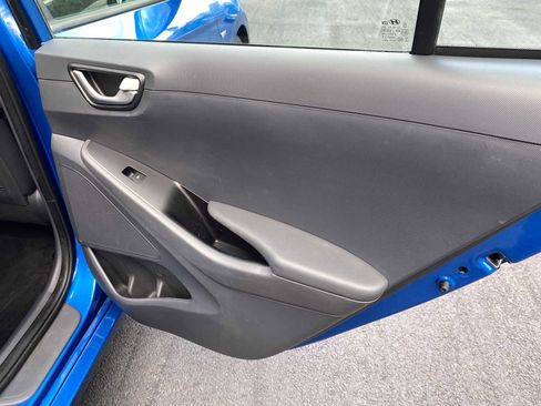 Used 2018 Hyundai Ioniq Blue image 32