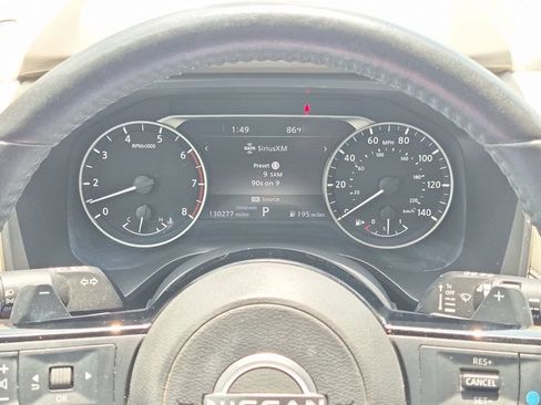 Used 2023 Nissan Rogue SL w/ SL Premium Package FWD image 26