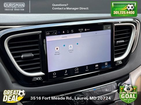 Used 2023 Chrysler Pacifica Touring-L FWD image 13