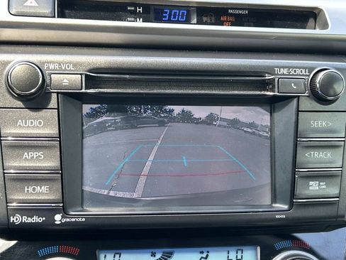 Used 2015 Toyota RAV4 Limited FWD image 36