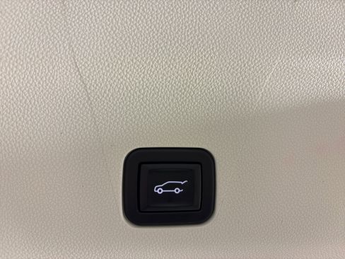 Used 2024 Cadillac Escalade Sport Platinum image 22