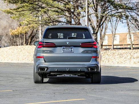 New 2026 BMW X5 xDrive40i w/ M Sport Package image 4