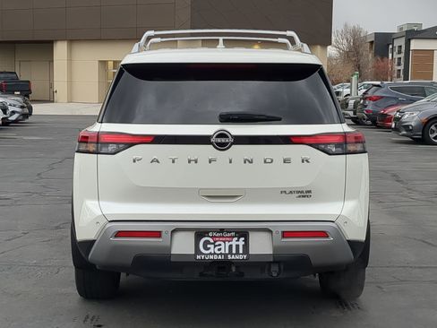 Used 2022 Nissan Pathfinder Platinum w/ Cargo Package image 5