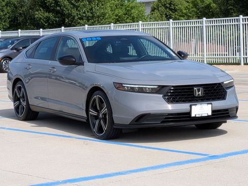 Certified 2025 Honda Accord Sport image 5