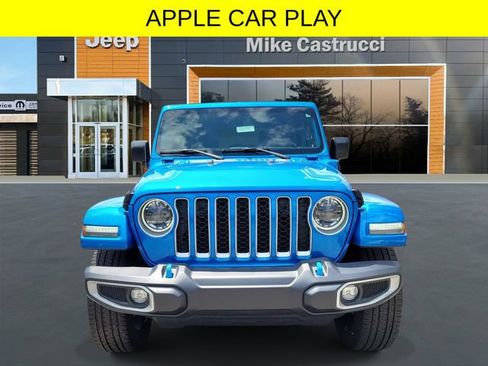 Used 2023 Jeep Wrangler Unlimited Sahara w/ Dual Top Group AWD/4WD image 2