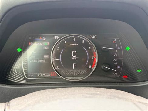Used 2020 Lexus UX 200 w/ Accessory Package FWD image 12