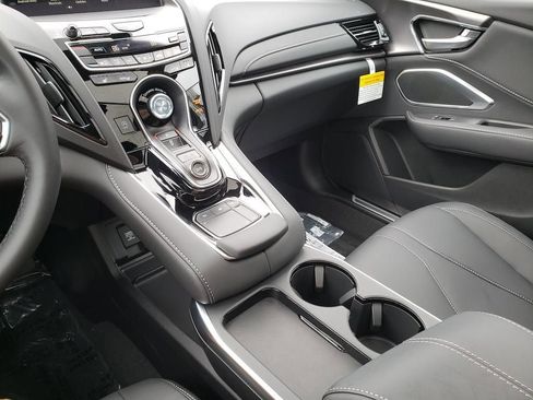 New 2026 Acura RDX SH-AWD image 13