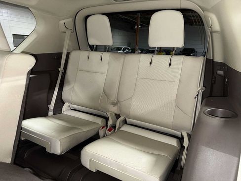 Used 2019 Lexus GX 460 Premium w/ Premium Package AWD/4WD image 18