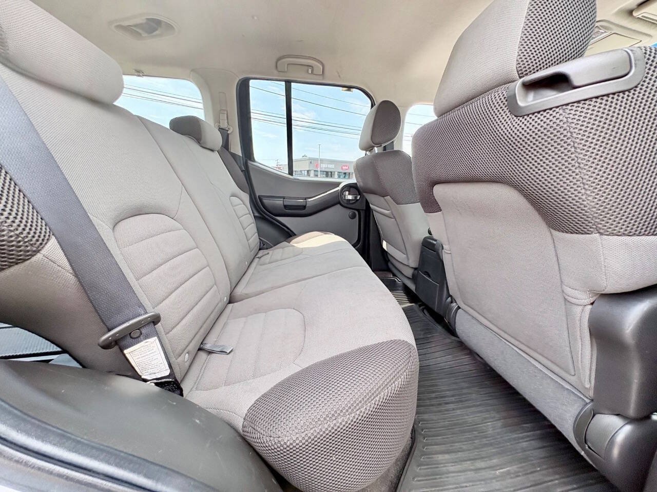 Used 2005 Nissan Xterra SE AWD/4WD image 28