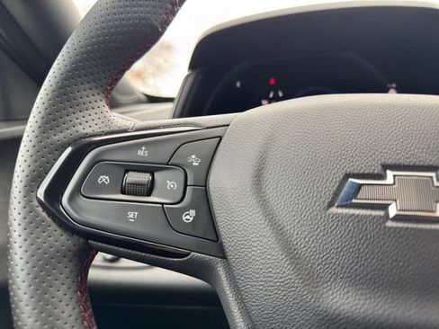 Certified 2025 Chevrolet Trax RS image 7