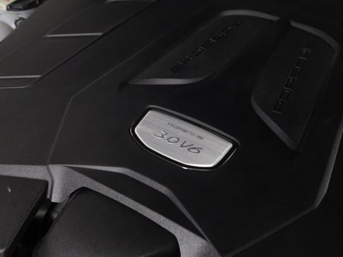 Used 2022 Porsche Cayenne Platinum Edition w/ Premium Package Plus image 49