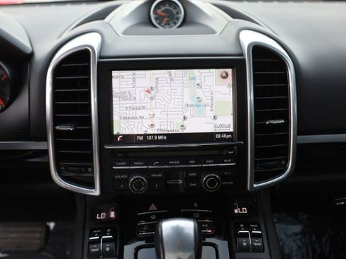 Used 2013 Porsche Cayenne Diesel AWD/4WD image 35