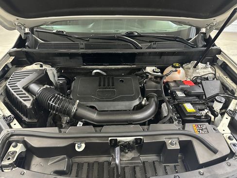 Certified 2023 GMC Acadia SLE w/ Driver Convenience Package image 40