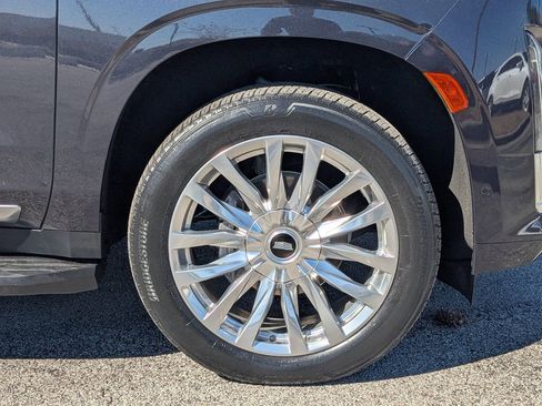 Used 2023 Cadillac Escalade ESV Premium Luxury image 10