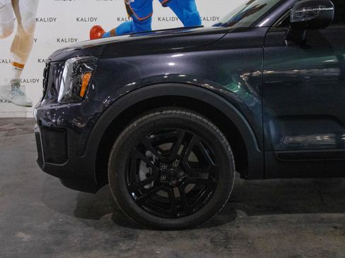 Used 2025 Kia Telluride EX X-Line AWD/4WD image 17