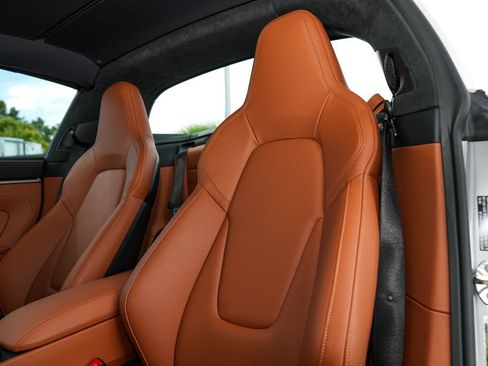 Certified 2026 Porsche 911 Targa 4S AWD/4WD image 24