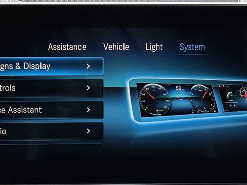 Used 2021 Mercedes-Benz GLC 300 4MATIC w/ AMG Line image 67